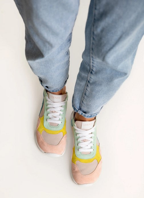 Ténis MUM Barefoot - Modelo Daniela Cake