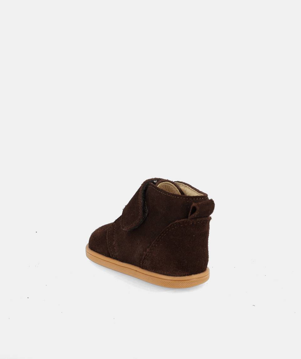 Botas Respeitadoras do Pezinho da Criança - Blanditos Dallas Castanho