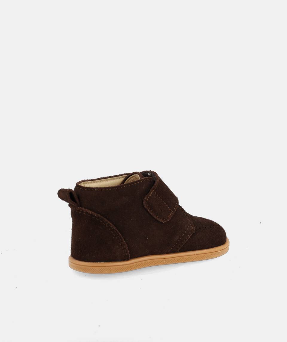 Botas Respeitadoras do Pezinho da Criança - Blanditos Dallas Castanho