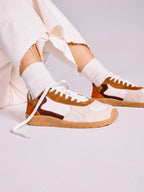 Ténis MUM Barefoot - Modelo Daniela Banoffe