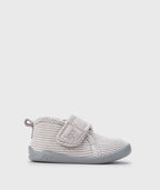 Pantufas Respeitadores do Pezinho da Criança - Igor Pana Hielo