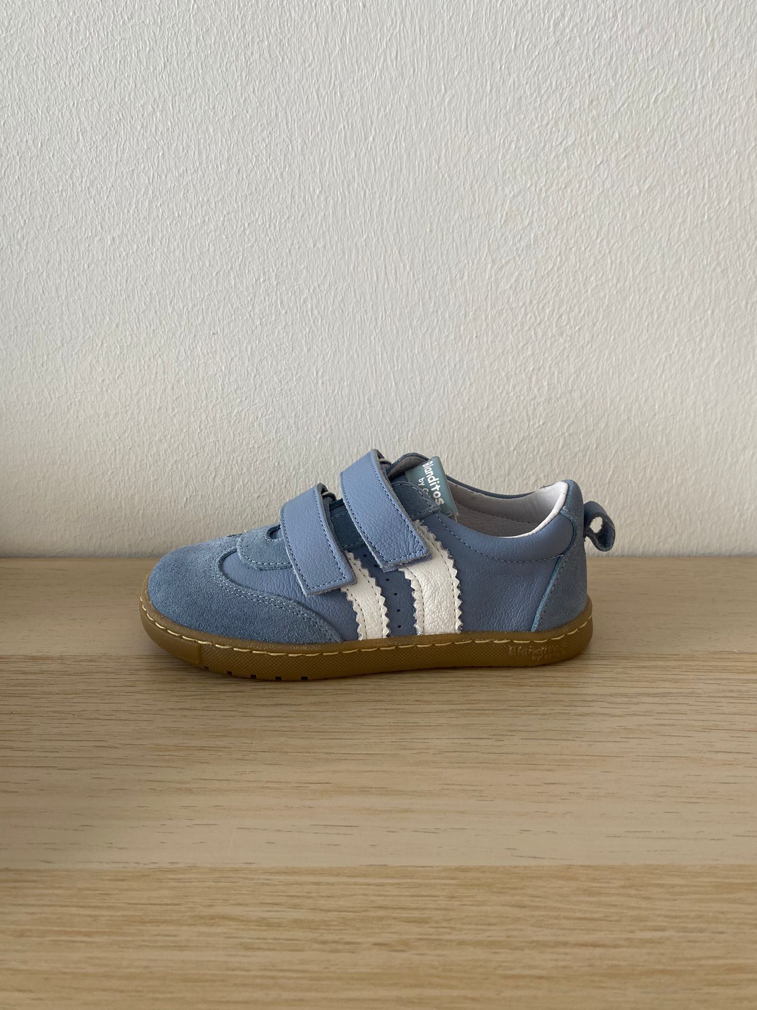 Ténis Desportivos Respeitadores do Pezinho da Criança - Blanditos Delfin Azul