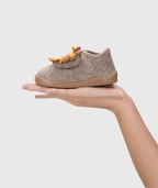 Pantufas Respeitadores do Pezinho da Criança - Igor Homie Leão Taupe