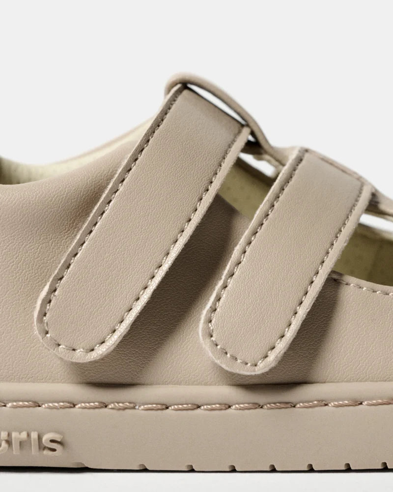 Muris Sandálias Barefoot Criança - Muris Fiji Mini Taupe muris_product_fiji_mini_taupe_studio_2