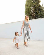 Muris Sandálias Barefoot Adulto - Muris Florence Woman Almond muris_product_florence_adult_she_almond_lifestyle_1
